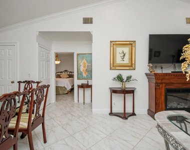 9708 Erica Court - Photo Thumbnail 8