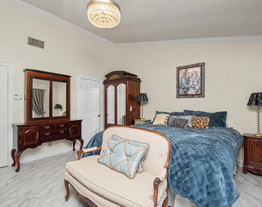 9708 Erica Court - Photo Thumbnail 27