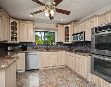 9708 Erica Court - Photo Thumbnail 22