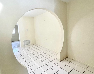 2308 Cleveland Street - Photo Thumbnail 6