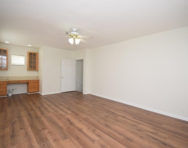 12693 Nw 7th Street - Photo Thumbnail 7