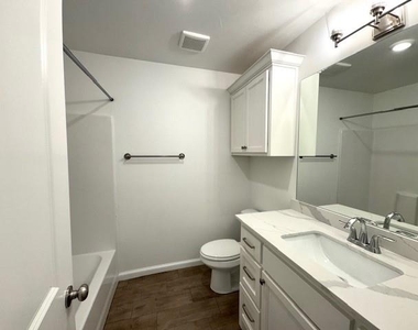 12828 Nw 4th Terrace - Photo Thumbnail 6