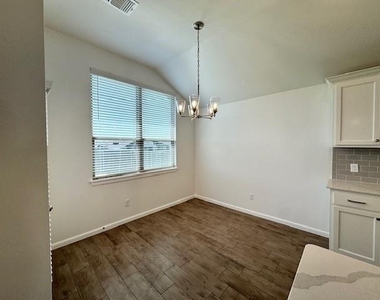 12828 Nw 4th Terrace - Photo Thumbnail 18