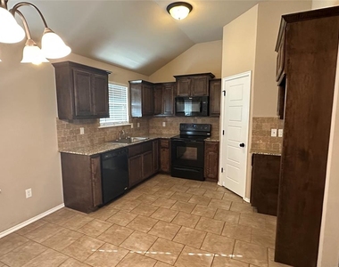 5811 Marblewood Drive - Photo Thumbnail 5