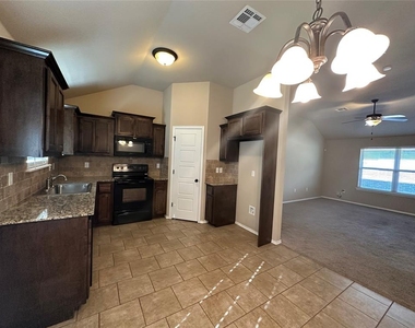 5811 Marblewood Drive - Photo Thumbnail 6