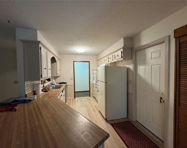 4765 Spiva Drive - Photo Thumbnail 5