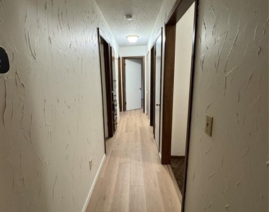 4765 Spiva Drive - Photo Thumbnail 6