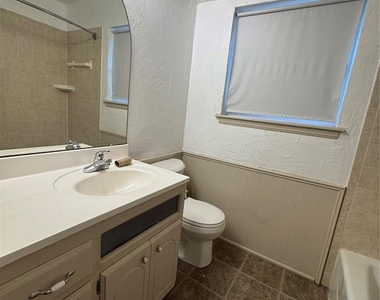 4765 Spiva Drive - Photo Thumbnail 11