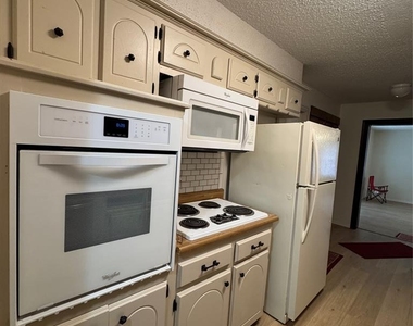 4765 Spiva Drive - Photo Thumbnail 12