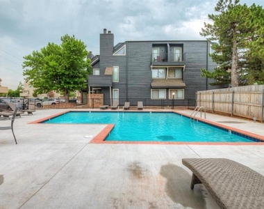 11560 N May Avenue - Photo Thumbnail 17