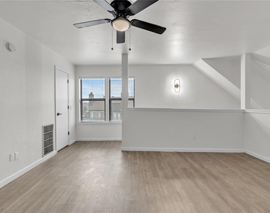 11560 N May Avenue - Photo Thumbnail 10