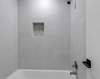 11560 N May Avenue - Photo Thumbnail 14