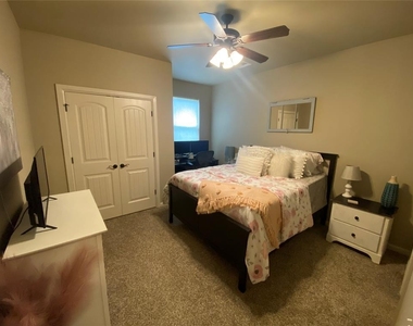 16005 Angie Kaye Lane - Photo Thumbnail 11