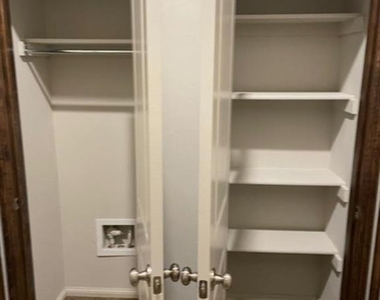 2525 North Creek Lane - Photo Thumbnail 27