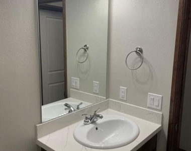 2525 North Creek Lane - Photo Thumbnail 25