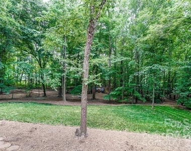 6025 Oakridge Court - Photo Thumbnail 32