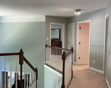 6025 Oakridge Court - Photo Thumbnail 20