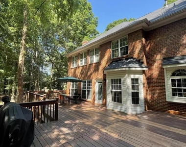 6025 Oakridge Court - Photo Thumbnail 30