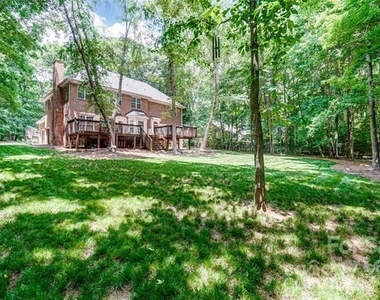 6025 Oakridge Court - Photo Thumbnail 35