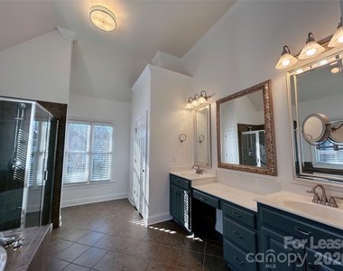 7615 Quail Park Drive - Photo Thumbnail 15