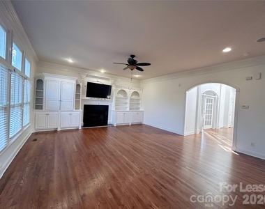 7615 Quail Park Drive - Photo Thumbnail 8