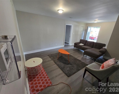 2727 Englehardt Street - Photo Thumbnail 3