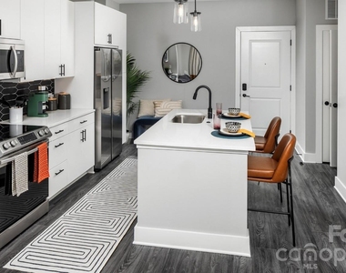1015 N Alexander Street - Photo Thumbnail 29