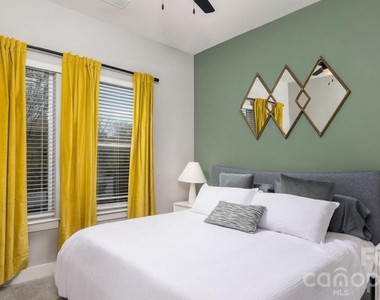 1015 N Alexander Street - Photo Thumbnail 22