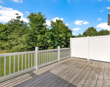 940 Tiger Lane - Photo Thumbnail 21