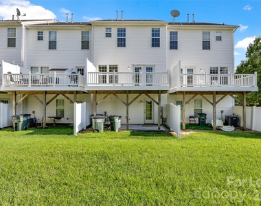 940 Tiger Lane - Photo Thumbnail 22