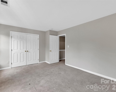 940 Tiger Lane - Photo Thumbnail 13