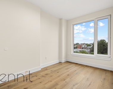 2404 Cortelyou Road - Photo Thumbnail 13