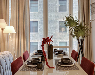 222 East 44th Street - Photo Thumbnail 2
