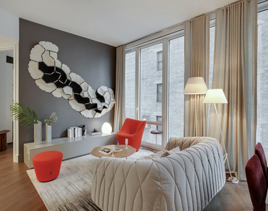 222 East 44th Street - Photo Thumbnail 5