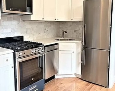 417 3rd Avenue - Photo Thumbnail 3