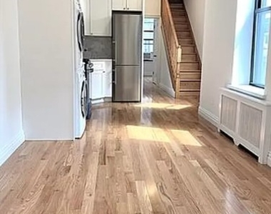 417 3rd Avenue - Photo Thumbnail 2