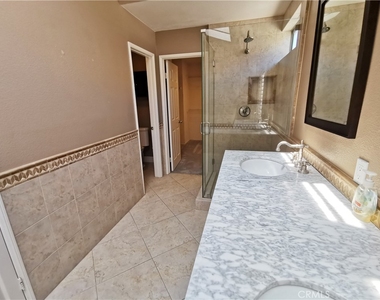 11539 Lancaster Way - Photo Thumbnail 15