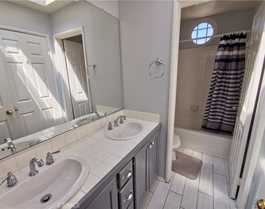 11539 Lancaster Way - Photo Thumbnail 24