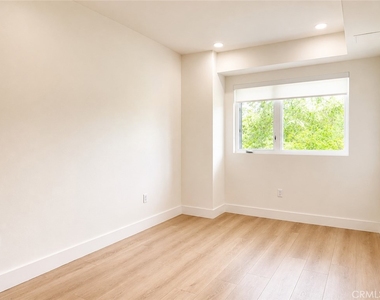 12078 Guerin Street - Photo Thumbnail 1