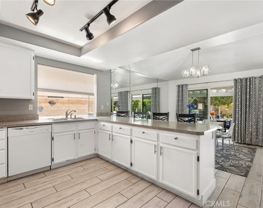 1479 E Francis Drive - Photo Thumbnail 9