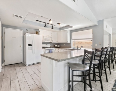 1479 E Francis Drive - Photo Thumbnail 8