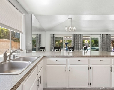 1479 E Francis Drive - Photo Thumbnail 11