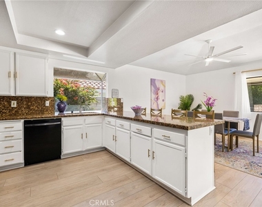 1489 E Francis Drive - Photo Thumbnail 9