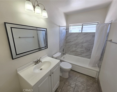 15436 Vanowen - Photo Thumbnail 12