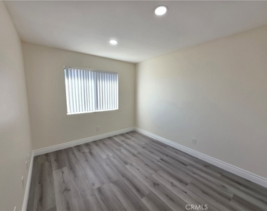 44036 25th W - Photo Thumbnail 5
