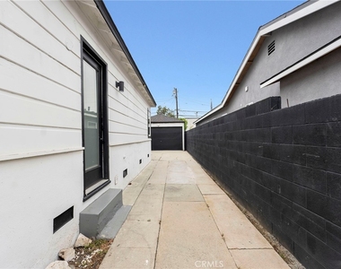 1021 E 65th Street - Photo Thumbnail 37