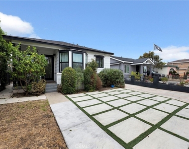 1021 E 65th Street - Photo Thumbnail 2