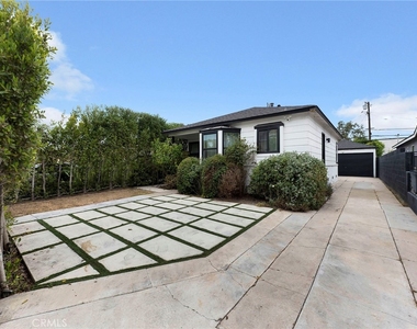 1021 E 65th Street - Photo Thumbnail 41