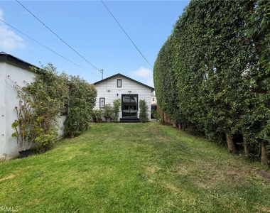 1021 E 65th Street - Photo Thumbnail 35