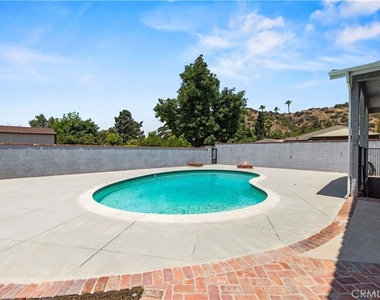 9141 Wheatland Ave - Photo Thumbnail 28